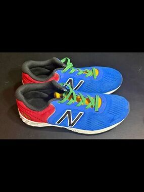 New Balance Kids Blue Sneakers with Red Heel & Green Laces Arishi V2